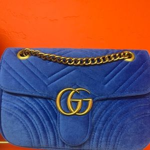 Gently used cross body 💙 medium size